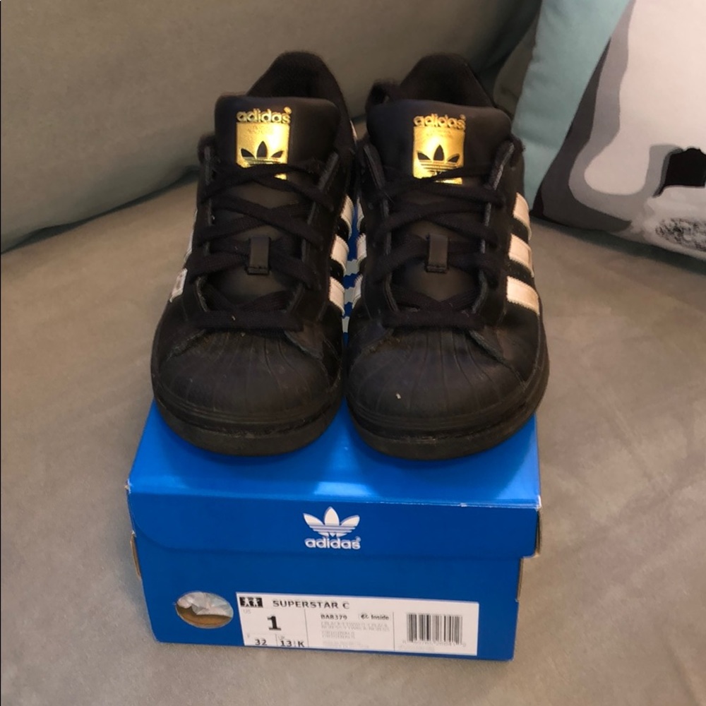 ADIDAS SUPERSTAR